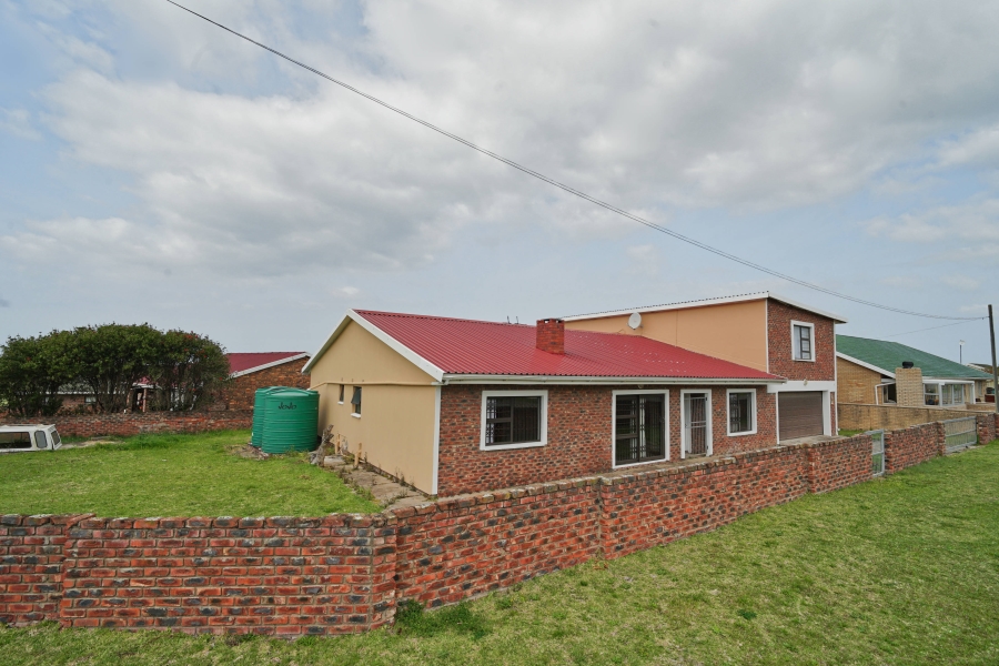 4 Bedroom Property for Sale in Kaysers Beach Eastern Cape